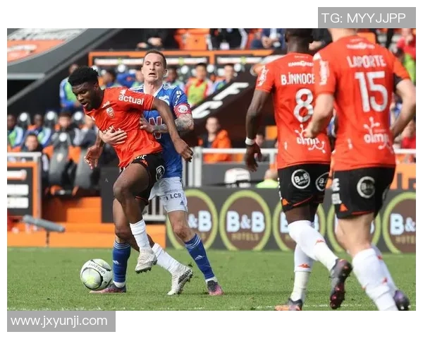 英超精彩对决那不勒斯与里昂战成平局绝杀瞬间引发全场狂欢